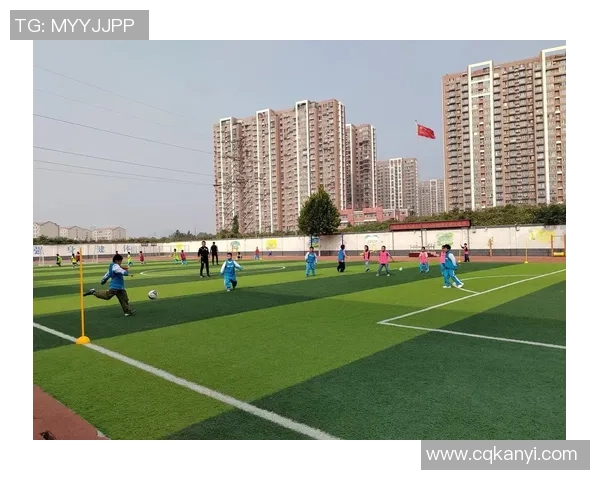 足球都爱让我们在绿茵场上追逐梦想与激情的无限可能